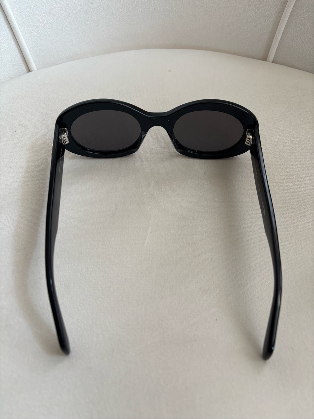 Celine Black Oval Sunglasses with Black Branded Case - Picture 4 of 16